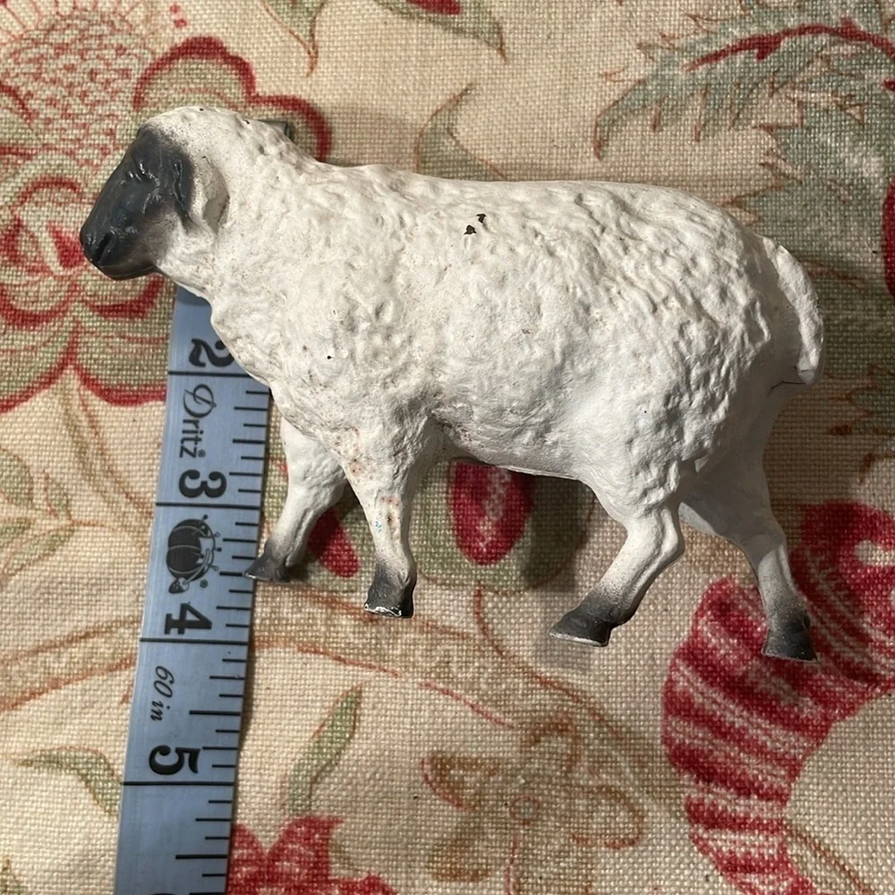 Vintage John Wright White Black Cast Iron Still Penny Lamb or Sheep Stand Bank - Picture 6 of 12
